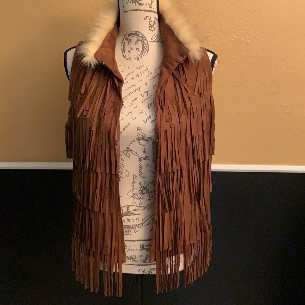 Miss MeVintage Vest - Picture 2 of 10